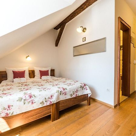 Guesthouse Bistra Vrhnika Buitenkant foto