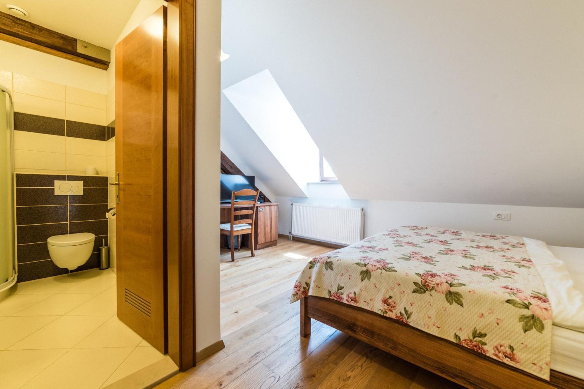 Guesthouse Bistra Vrhnika Buitenkant foto