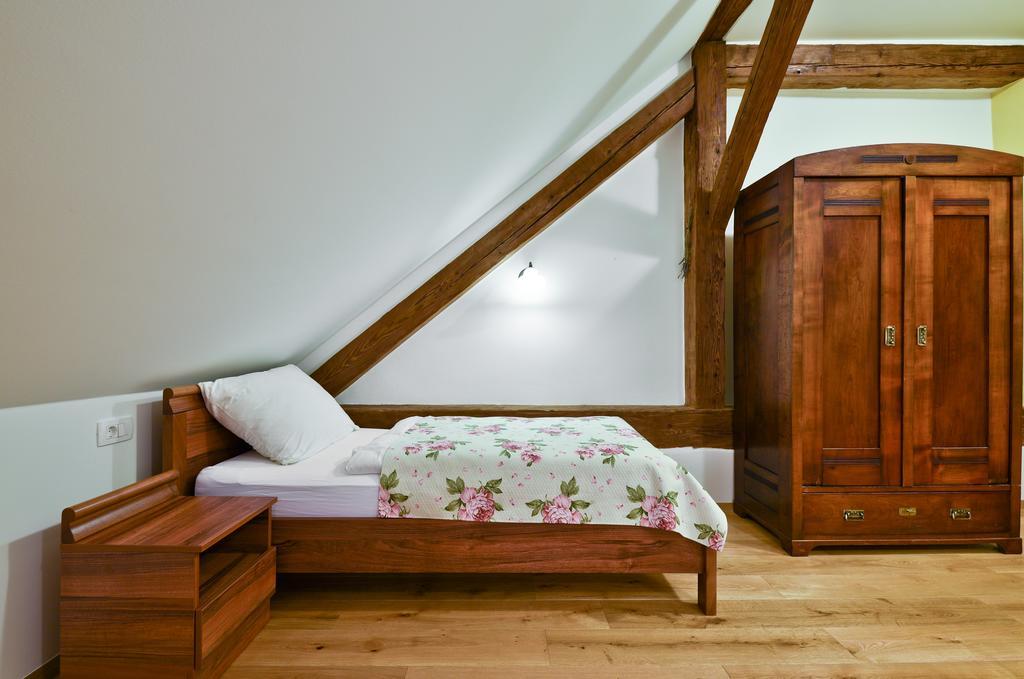 Guesthouse Bistra Vrhnika Buitenkant foto