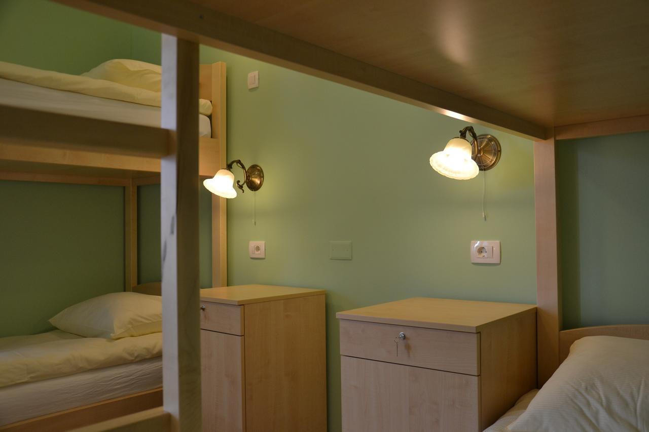 Guesthouse Bistra Vrhnika Buitenkant foto