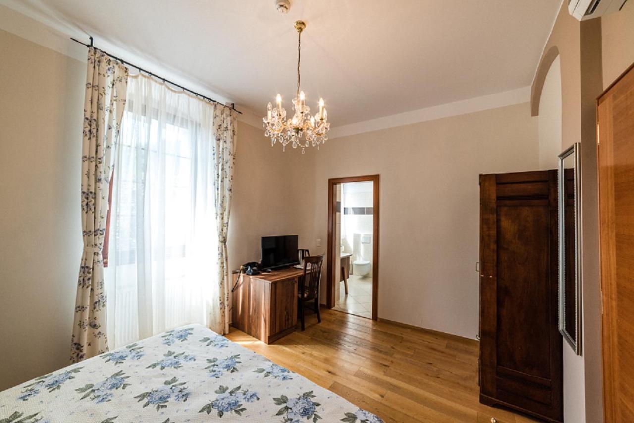 Guesthouse Bistra Vrhnika Buitenkant foto